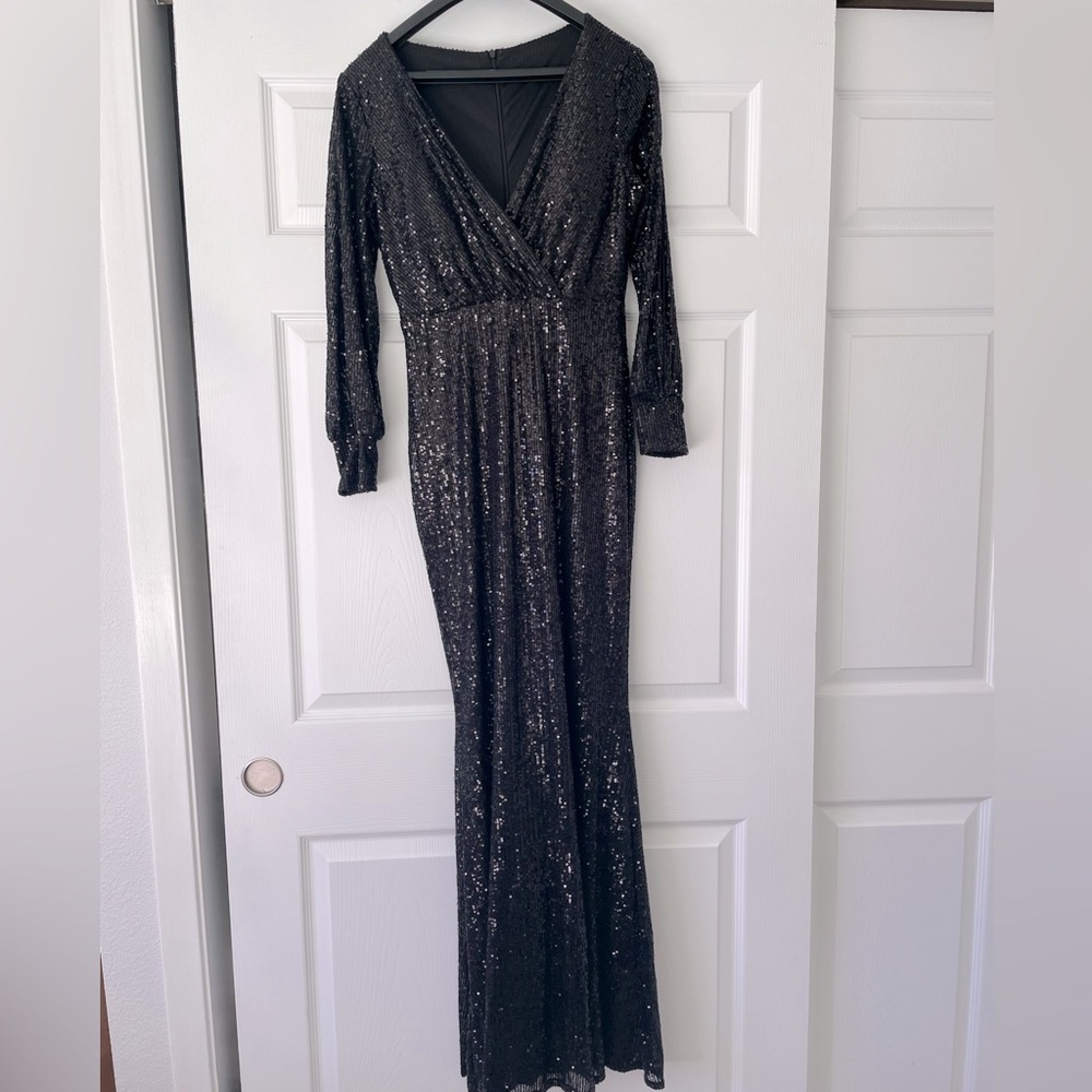 Sequin black women’s evincing gown